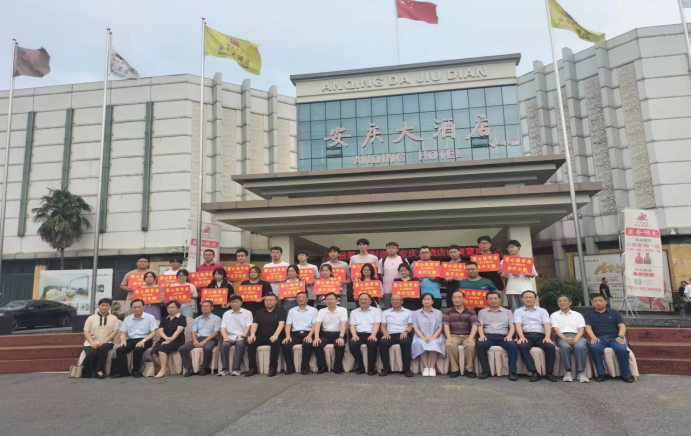 陶行知基金会公益组与安庆考上“985”大学的寒门学子共创美好未来(图4) 陶行知基金会公益组与安庆考上“985”大学的寒门学子共创美好未来(图4)