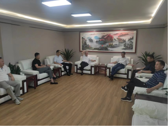 陶行知基金会公益组与安庆考上“985”大学的寒门学子共创美好未来(图8) 陶行知基金会公益组与安庆考上“985”大学的寒门学子共创美好未来(图8)