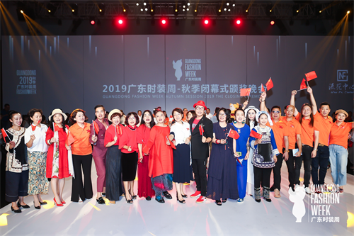 茵曼携手10位中国杰出时装设计师，共同“以设计·致长征”(图7)