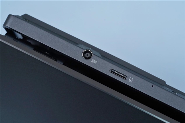 14英寸机身塞下18英寸屏!华硕灵耀X 双屏Pro 2023图赏(图19) 14英寸机身塞下18英寸屏!华硕灵耀X 双屏Pro 2023图赏(图19)