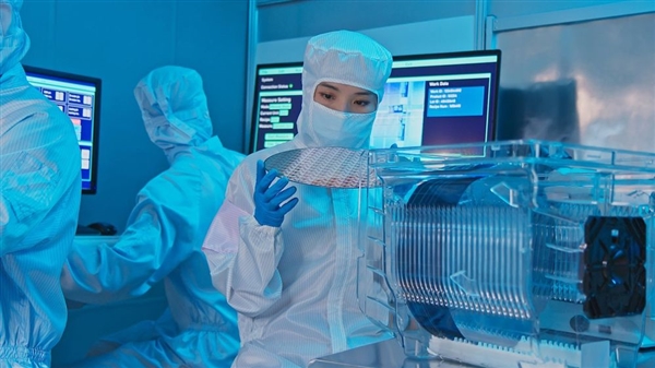 Intel公布三大全新晶体管材料：漏电率降低1000倍(图1)