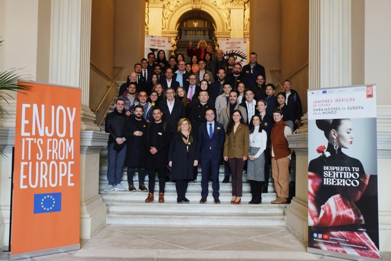 全球知名米其林星厨共赴西班牙 深度体验伊比利亚火腿的前世今生(图2) 全球知名米其林星厨共赴西班牙 深度体验伊比利亚火腿的前世今生(图2)