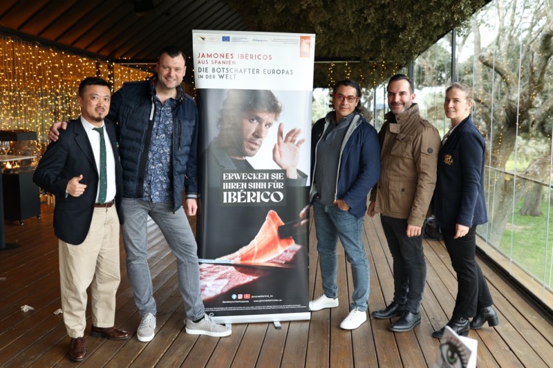 全球知名米其林星厨共赴西班牙 深度体验伊比利亚火腿的前世今生(图3) 全球知名米其林星厨共赴西班牙 深度体验伊比利亚火腿的前世今生(图3)